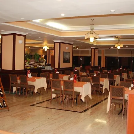 Hotell Nazar 4*