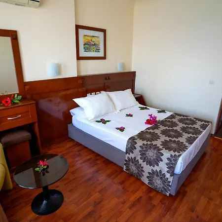 Nazar Hotel 3*